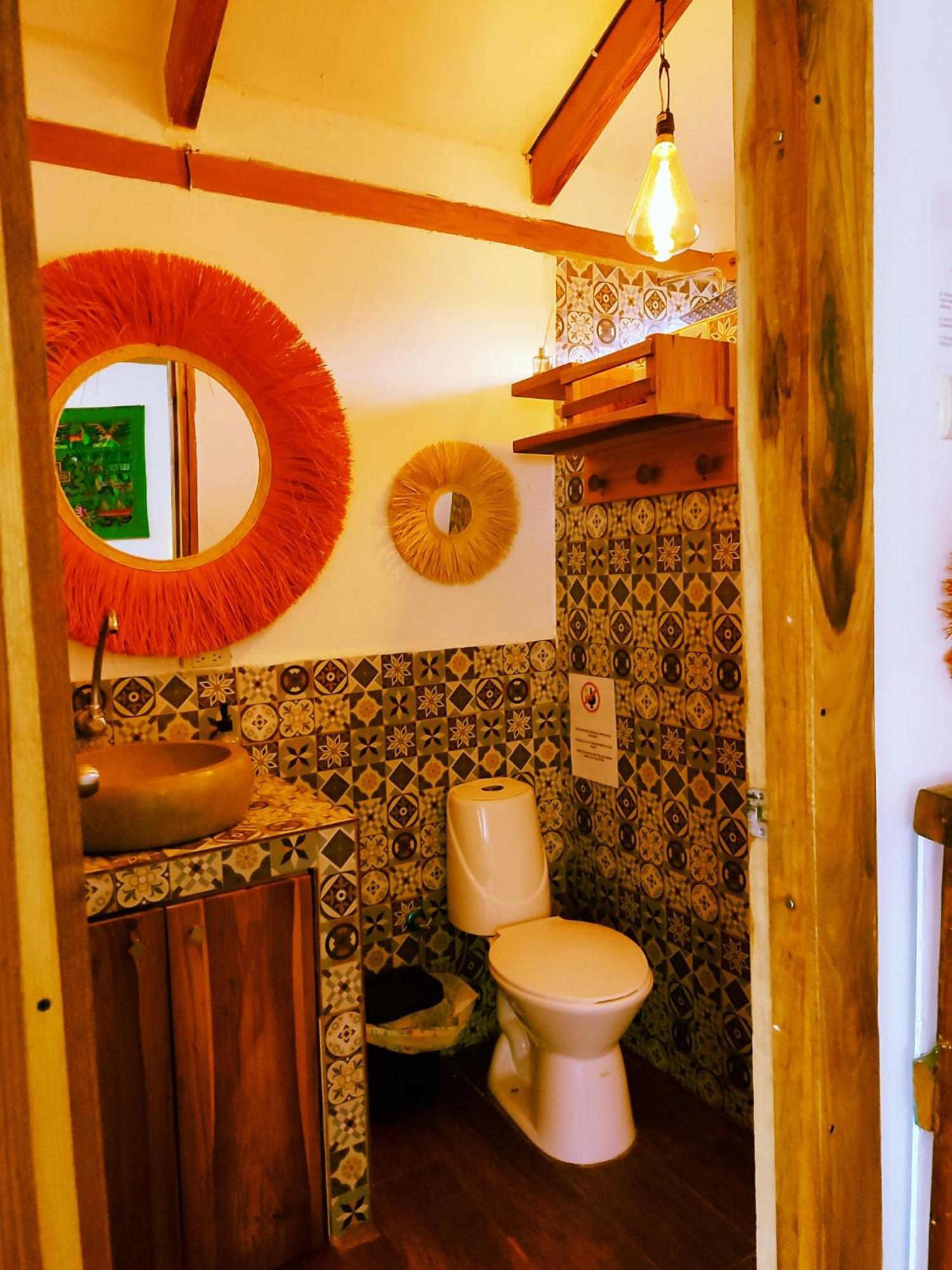 Cafe Madame Hotel Puerto Lopez Bagian luar foto