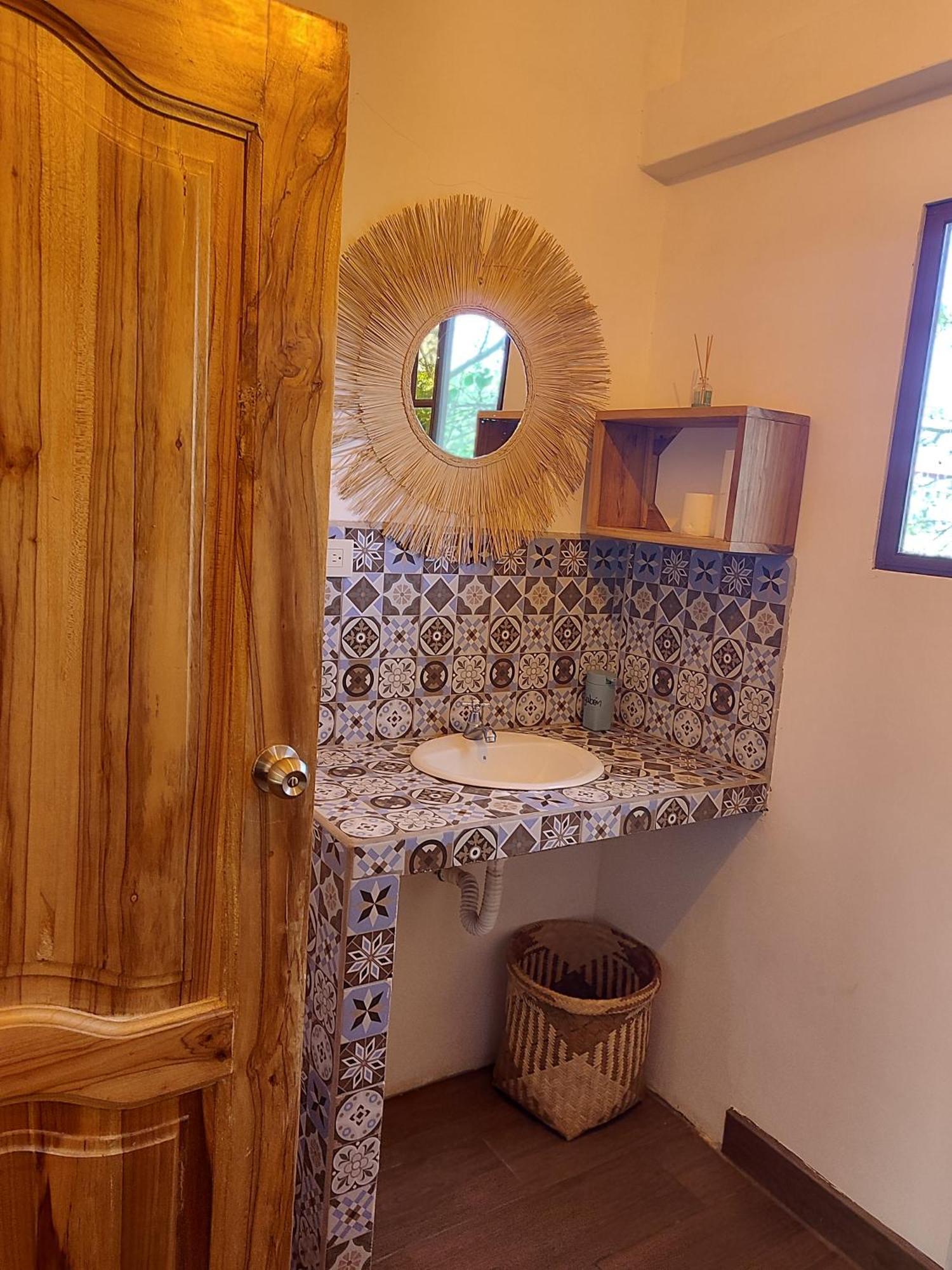 Cafe Madame Hotel Puerto Lopez Bagian luar foto