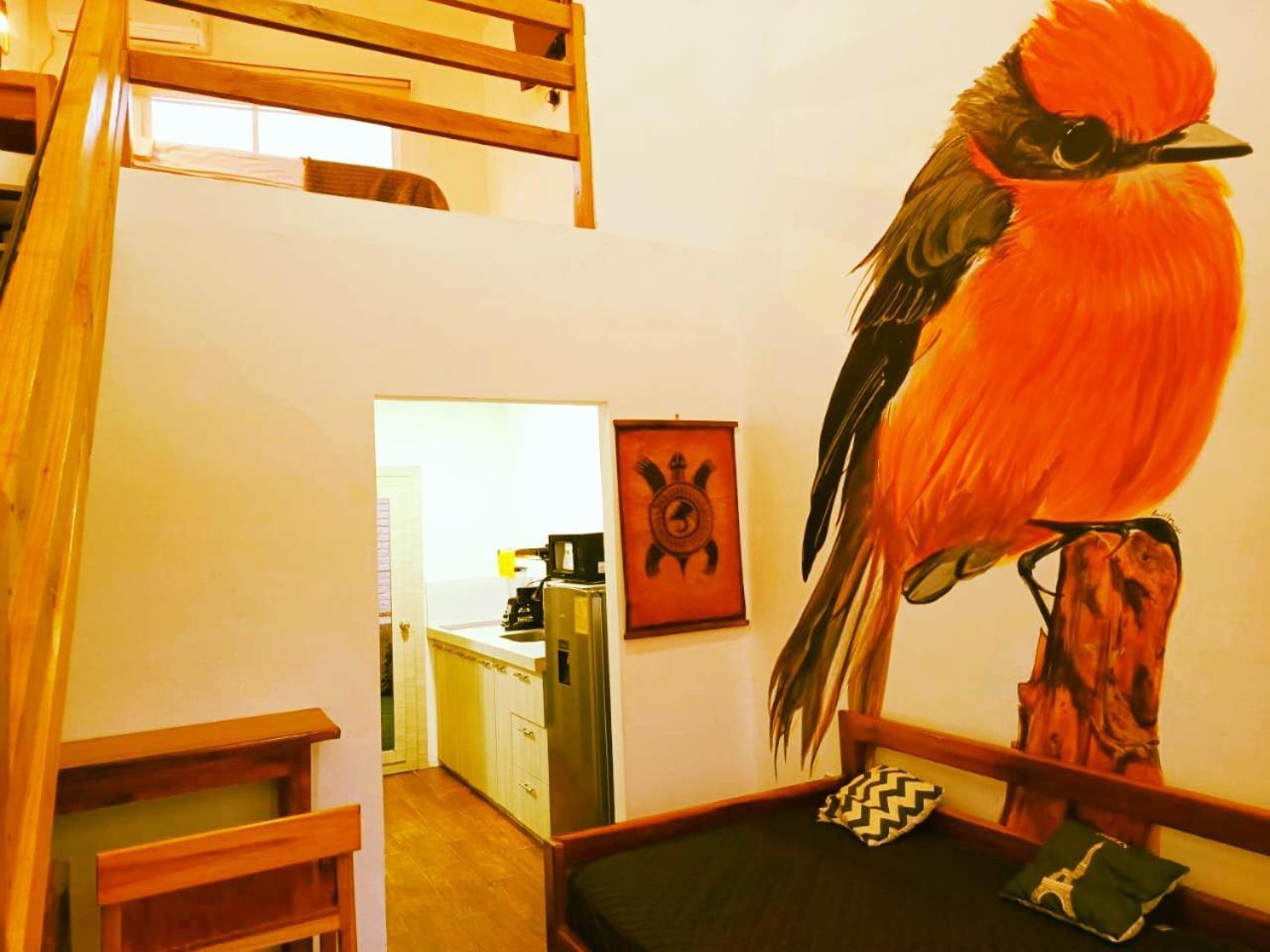 Cafe Madame Hotel Puerto Lopez Bagian luar foto